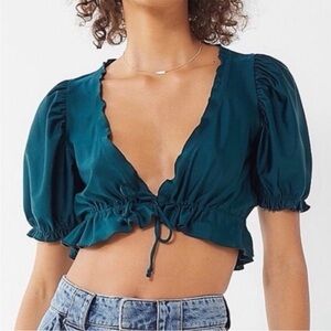 Satin teal cropped shirt